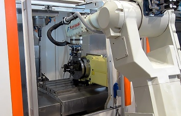 Робот для загрузки станка мехобработки